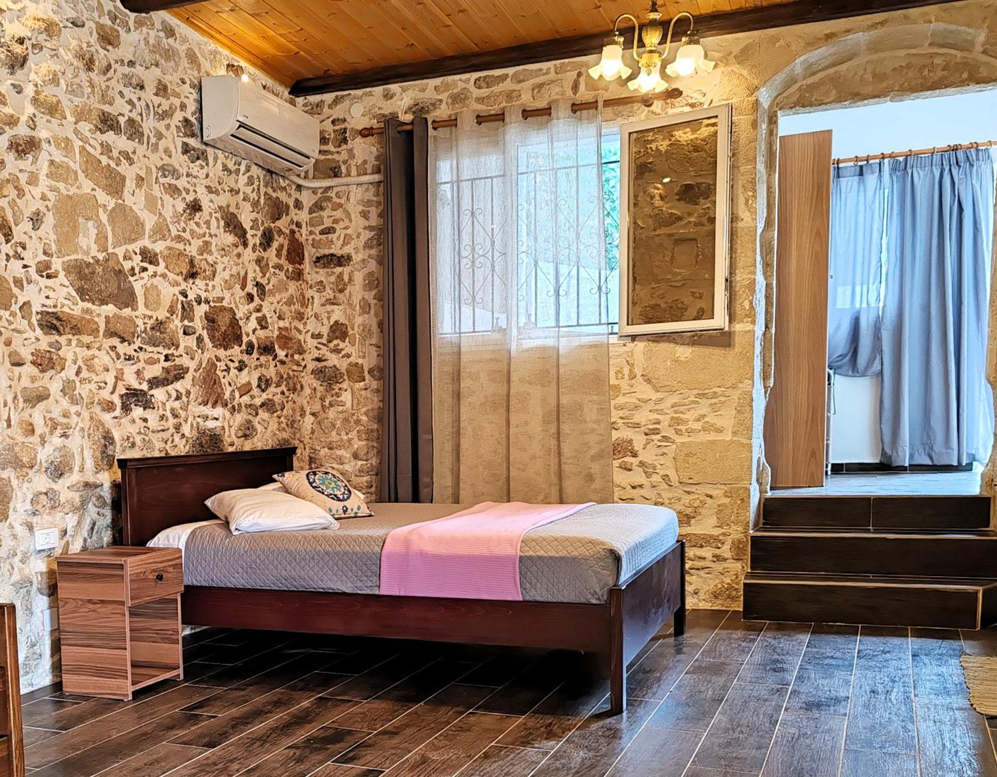 The Stone House Of Iakovos Villa Kaloudhiana Exterior photo
